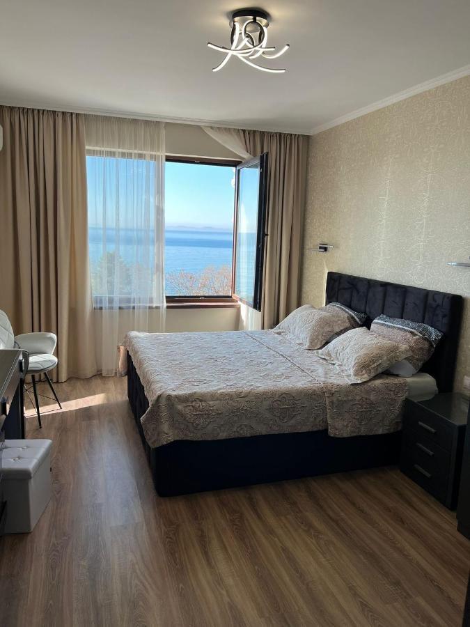 Luxury Penthouse Apartments At Valencia Gardens Burgas City Exterior foto